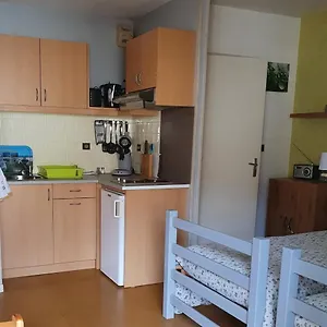 2 Lits . 500m Des Thermes. 1 Km Du Appartement